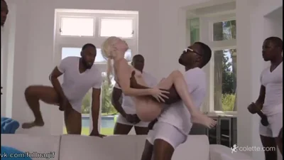 Five black men feed a skinny blonde with cum — screenshot 
