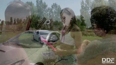 Dos conductores de tractor follaron a la hija de un granjero — captura 