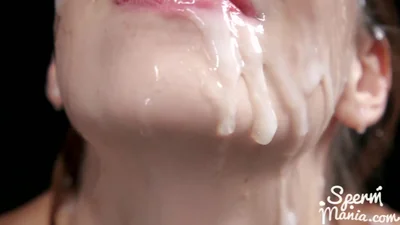 Ragazza molto bella ha fatto un pompino a una folla — screenshot 
