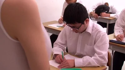 Tutti scoperanno un'insegnante giapponese — screenshot 