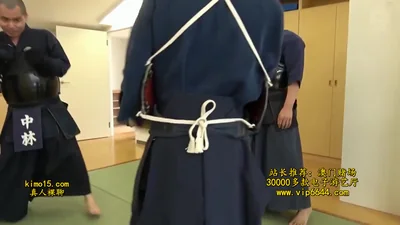 Japonaises ne résistent pas au harcèlement masculin au travail — capture 