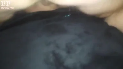 Riche femme en bas se fait défoncer par trois mecs — capture 