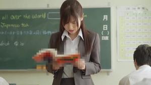 Японскую училку ебут все студенты - скриншот #8