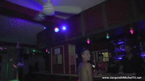 Групповушка в секс клубе - скриншот #21