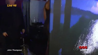 Orgia con una snella bruna in tutti i buchi — screenshot 