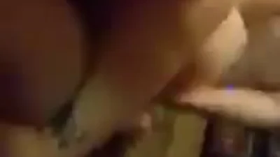 Fidanzata viene scopata da due persone — screenshot 