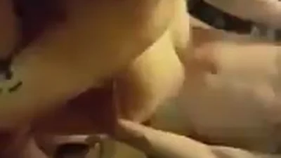 Fidanzata viene scopata da due persone — screenshot 