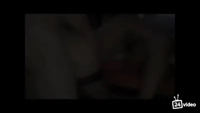 Due ragazzi stanno scopando una donna sposata — screenshot 