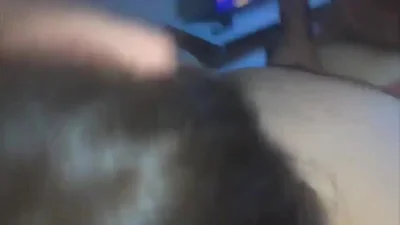 Marito scopa la sua formosa moglie con il suo amante — screenshot 