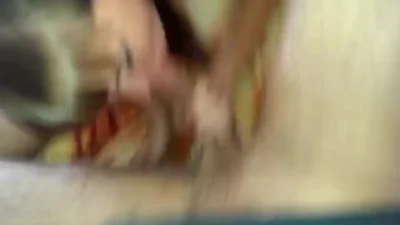 Troia viene scopata a quattro zampe dal suo primo amante e masturba il secondo. — screenshot 