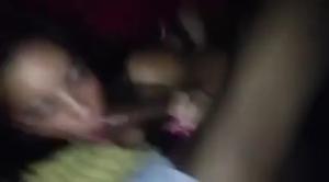 Два нигера жестко жарят сексуальную девку в стрингах - скриншот #3