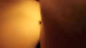 МЖМ секс со стройной девушкой на любительском видео - скриншот #5