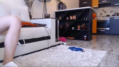 Mannequin webcam mature se fait baiser dans son cul serré après une pipe bâclée pour un ami. — capture 