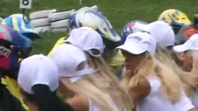 Orgia anale di ragazze depravate con Rocco Siffredi e i suoi amici. — screenshot 