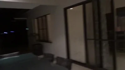 Ha sorpreso sua moglie a fare un pompino a un altro uomo e le ha subito fatto un pompino — screenshot 