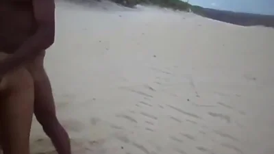 MFM na praia com uma MILF latina — captura 