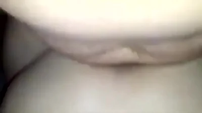 Skinny chick gets fucked by two men at home — screenshot 