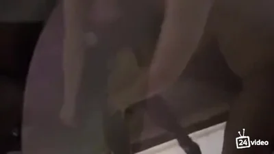 Morena magra não se arrependeu de concordar com sexo em grupo — captura 
