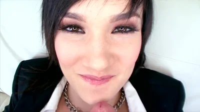 Ragazza emo viene scopata da entrambi i lati. — screenshot 