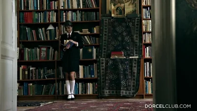 Skinny woman has sex in the library with the principal and the gym teacher — screenshot 