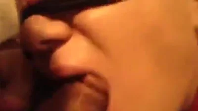 Vadia se entregou à escravidão de um homem BDSM por pura curiosidade.